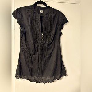 Black Converse Dress shirt, linen, lace detail